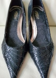 2/40$Seychelles shiny black croco-style high heels